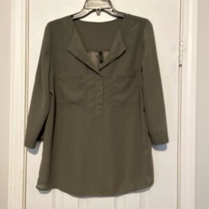Maurice’s size M Women’s Blouse